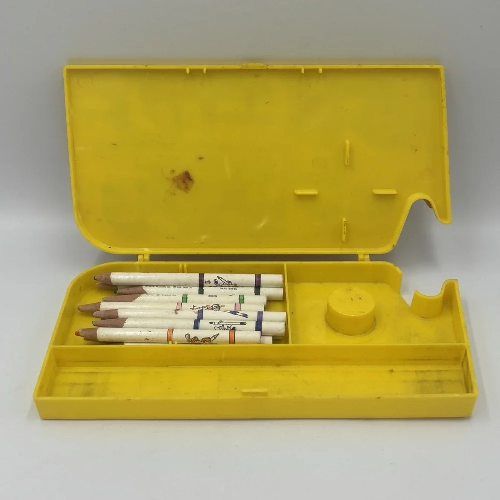 Vintage 1978 Kellogg's Yellow School Bus Pencil Case With‎ Pencils